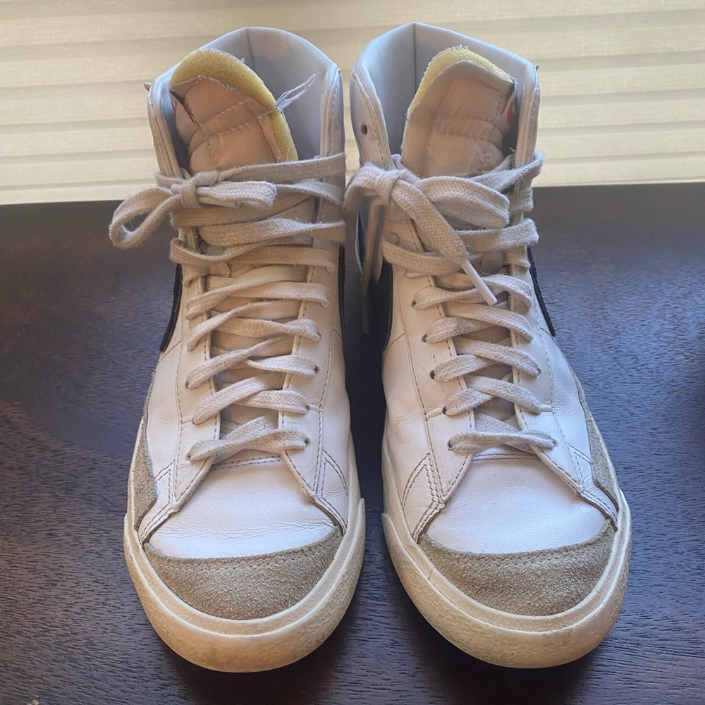 Women Nike Blazer 9